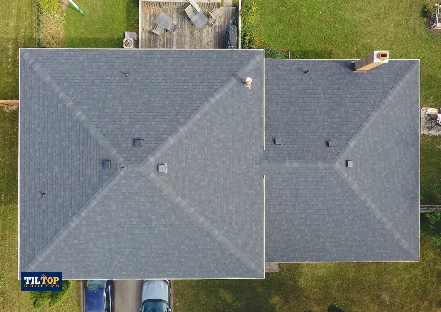 roof-replacement-professional-bungalow-black-shingles